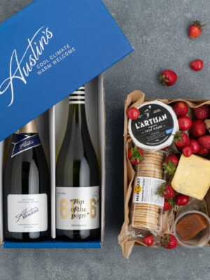 Sparkling Valentines Gift Pack Austins and 6Ft6a